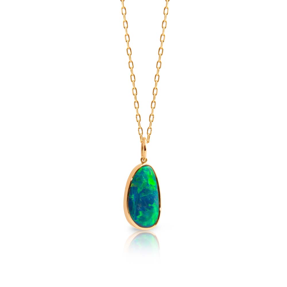 Brett's Jewellers Yellow gold opal pendant & chain